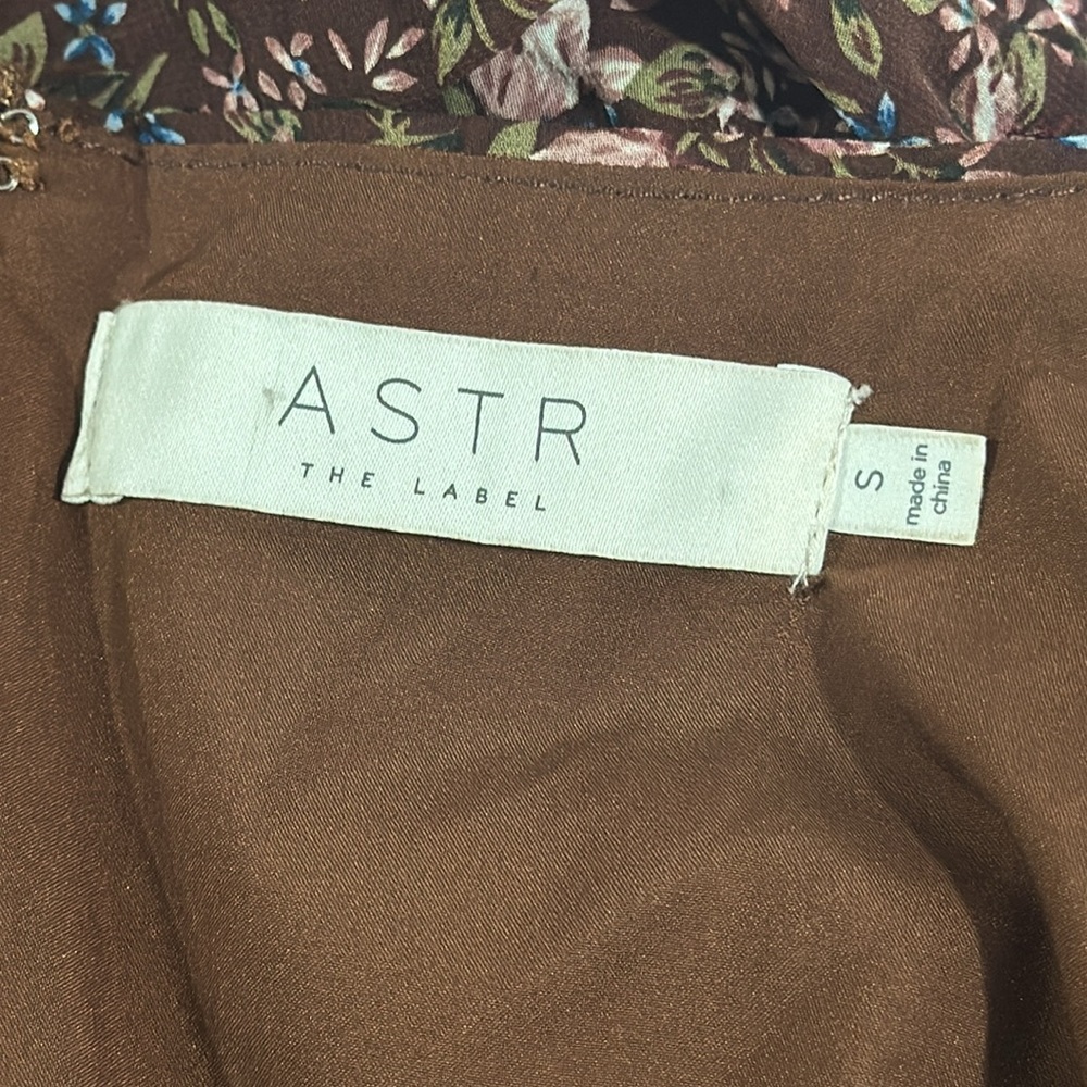 ASTR The Label Floral Dress - Picture 8 of 11